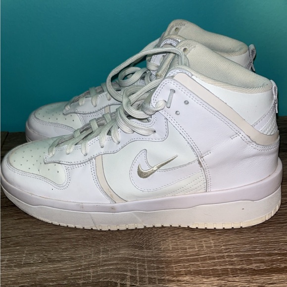 Nike High-Top Sneakers - Picture 3 of 7